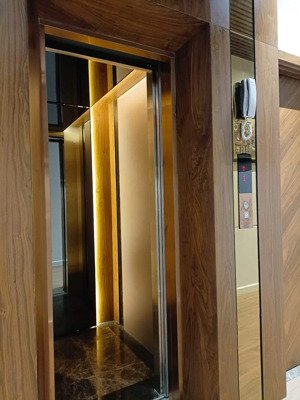 chủ nhà cho thuê nhà lô góc, đẹp, mới, thang máy, 135m2_ 4t; vp, nhà hàng, kd, phố dương khuê-45 tr