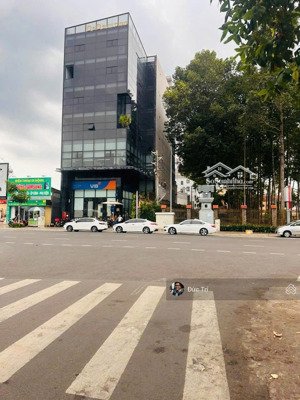 siêu phẩm toà nhà 2 hầm 9 tầng góc 2 mặt tiền ngay trục nguyễn văn trỗi tn 500tr/th giá 220 tỷ