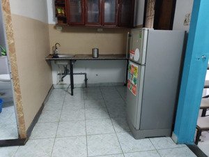 phòng trọ thoáng mát có gác gần đại học luật cs2