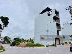 bán lô áp góc 67,5m2 tđc cây đa, văn cao