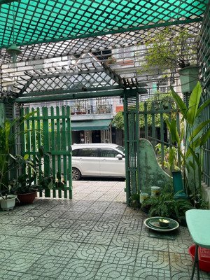 cho thuê nhà nguyên căn giá 6tr 2 p ngủ, 2wc kdc vietsing gần aeon bình dương