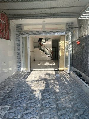 cho thuê nhà nguyên căn hẻm xe hơi, đường huỳnh tấn phát, dt4x20, 1lau, 3pn, 2wc, 15tr/tháng.