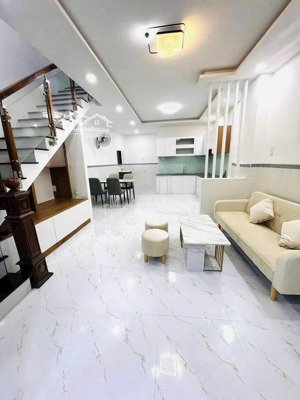 nhà 1 trệt 1 lầu - 2pn 2wc- đường thông man thiện tnp a q9 ( mới đẹp như hình