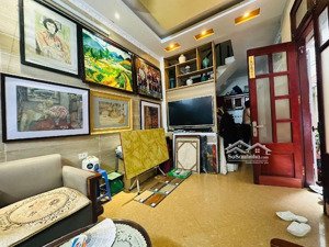 30m ra mặt phố tây sơn, trung tâm đống đa, gần các bệnh viện lớn như bv đống đa, bv đại học y hn,