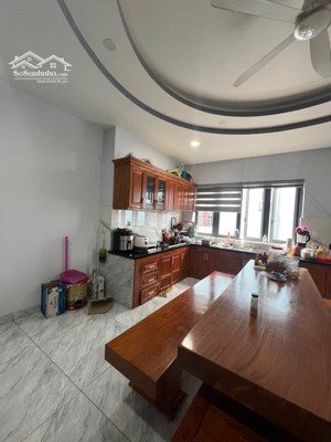 đầu tư kinh doanh thì chọn căn này: nhà góc 2 mặt tiền kinh doanh 5 tầng đường tỉnh lộ 10