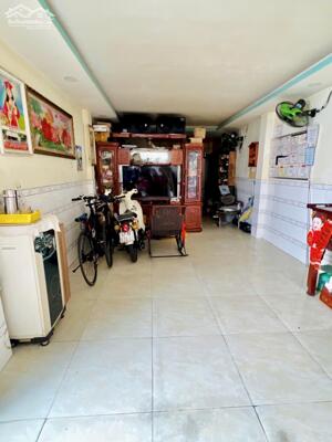 Nhà ở liền, khu Chợ Vải Phú Thọ Hòa, gần UB Quận, 2.8 tỷ