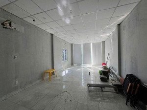 (hiếm) nhà 2 tầng kinh doanh mt đường tô hiệu chỉ 5,8 tỷ 65m2