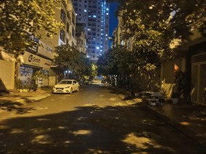 cần bán gấp nhà 5 tầng tại ngô thì nhậm, hà đông, hà nội với giá chỉ 17.x tỷ.