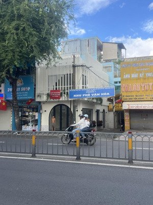 bán nhà góc 2mt địa chỉ 110e dinh tiên hoàng p1 bình thạnh