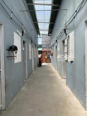 bán nhà đang có dãy trọ 10 phòng có gác