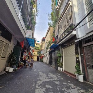 mỗ lao- phân lô- ô tô tránh:
diện tích: 50m-mt 5m- 5 tầng. cần bán nhà mỗ lao- phân lô- ô tô tránh