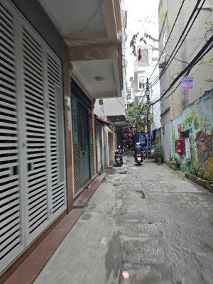 bán nhà phân lô phố pháo đài láng diện tích 36m giá hơn 8 tỷ