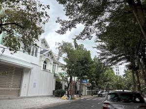 BÁN GẤP LÔ ĐẤT 512M² – MẶT TIỀN KINH DOANH ĐƯỜNG SỐ 75, TÂN PHONG, Q7 – SÁT LOTTE MART