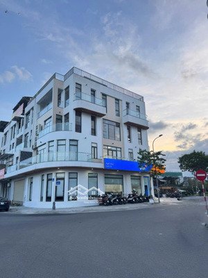 chính chủ gửi bán shophouse 5 tầng, 3 mặt tiền nguyễn sinh sắc và trần triệu luật(đường 10.5m).
