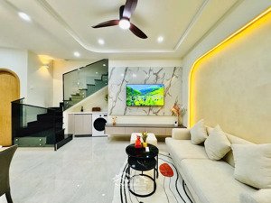 bán gấp nhà riêng tại thích quảng đức, phú nhuận 4,98 tỷ, 32m2