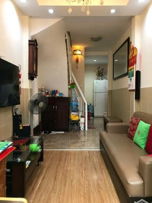 bán nhà riêng tại phan đình phùng, 5,5 tỷ, 30m2, 3 tầng, phú nhuận, hcm