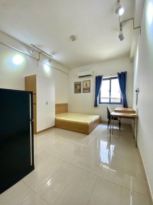 phòng cho thuê gần trường đai học ngân hàng tphcm ngay thảo cầm viên sài gòn full nội thất