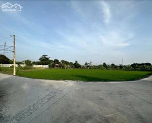 Bán đất Hưng Long Bình Chánh diện tích 3000m2 lô góc 3 mặt tiền đường chỉ 8,2 tỷ