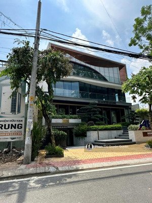 định cư đức - bán nhà hxh ngay nguyễn văn trỗi, tb - 11 x 20m - ctxd: hầm 7 tầng - 45 tỷ về 36 tỷ