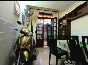 bán nr 4 tầng tại nguyễn công hoan, p 8, phú nhuận, hcm, 6,8 tỷ, 33m2, đẹp, tiện ích