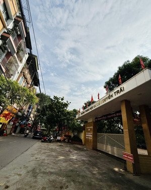 bán gấp nhà khương trung ô tô đỗ cửa kinh doanh tốt giảm ngay 900 triệu