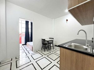 căn hộ 1pn ban công full nội thất, mặt tiền & thang máy, được nuôi pet, gần cầu lê văn sỹ q3