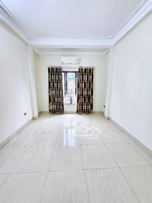 mặt phố lô góc kinh doanh sầm uất dt 42m², mt 4m, 5 tầng, giá chào 13 tỷ