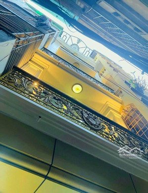 bán nhà phố cổ linh 40m2 6 tầng lô góc thang máy hàng xóm aeon mall chỉ 8 tỷ