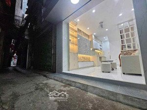 bán nhà đẹp bạch mai 4,5 tỷ. xây kiên cố .4 tầng 2 ngủ rộng thoáng