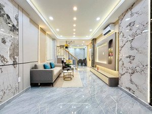 nhà trương định 55m 5 tầng 8pn vừa ở vừa cho thuê gần ô tô giá 8.5 tỷ