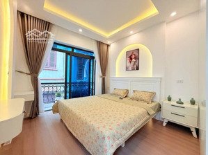 hot! nhà đẹp lô góc, nội thất cao cấp - kinh doanh sầm uất ngay cạnh khu vip tây hồ tây!