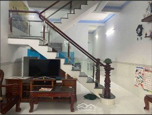 bán nhà 1 trể,1 lầu, phú mỹ phường bình dương tphcm giá 2 tỷ 700 2,7 tỷ80 m² gia đình về bắc để lại