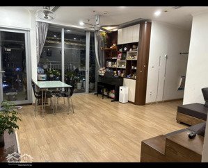 gia đình cần bán gấp cc vinhomes gardenia 74.1m2 giá thỏa thuận 7,1 tỷ-7,5 tỷ, 2n2wc sẵn có đồ thất