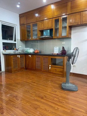 chính chủ bán căn 56m sđcc trung tâm xa la, hà đông