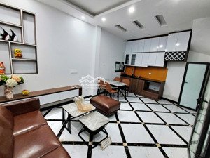 5.78 tỷ-31m2-4 tầng mới-sân để xe rộng-trương định-bạch mai