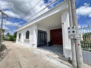 BÁN NHÀ MẶT TIỀN HẺM Ô TÔ GẦN BỆNH VIỆN MINH ĐỨC