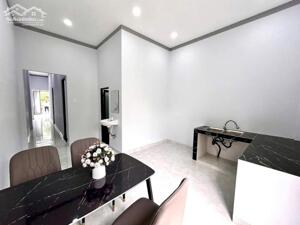 bán nhà mới 100m2 gần trường cao đẳng bến tre 650 triệu