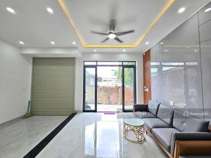 bán gấp nhà 1 trệt 1 lầu sổ riêng thổ cư 100% gần go bigc tân hiệp, tt 688tr nhận nhà ở ngay