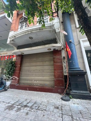 bán nhà mặt phố cửa bắc ba đình mặt tiền 5m ô tô đỗ cửa, liên hệ xem nhà: 