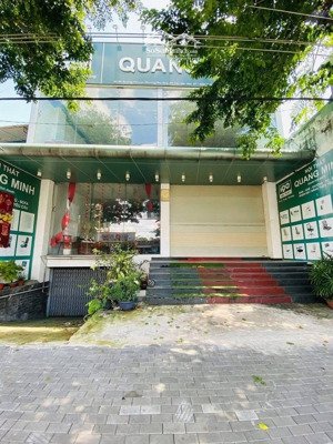 cho thuê toà nhà mặt tiền 800m2 sàn đường phú lợi , p. phú lợi ( cách ngã 4 chợ đình 300m )
