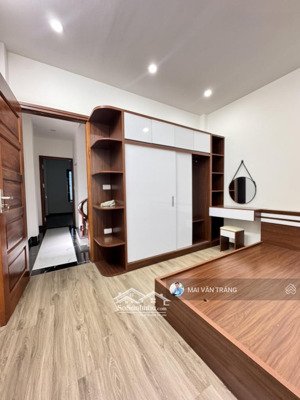 bán gấp nhà mễ trì từ liêm, ngõ nông rộng, full nội thất mới đẹp long lanh, 30m ra ô tô-8.2 tỷ