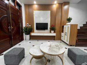 hàm nghi - hiếm nhà bán, chủ chuyển đổi nhà to hơn, bán căn 33m2 x5t, 3pn rộng rãi, chắc chắn. 7.5t