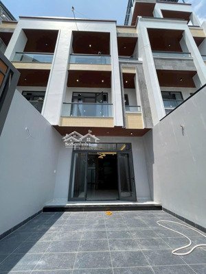 giảm 100 triệu bán nhà trung tâm gần bãi tắm hiển hòn chồng nha trang. chỉ còn: 7,2 tỷ