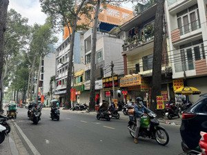 góc mặt tiền đường trần quang khải q1, mặt tiền 5m, trong khu vực văn phòng, dân cư