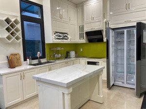 bán căn xẻ khe paris, vinhomes imperia hoàn thiện thang máy 19,x tỷ.