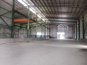 cho thuê kho xưởng 4.000 m2 giá 60 nghìn / m2 đường tỉnh lộ 826 xã mỹ lệ huyện cần đước long an