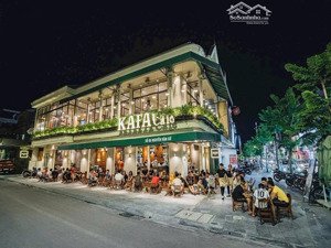 cho thuê nhà mặt phố vũ phạm hàm 140mx5t , mt 25m,220tr, làm nhà hàng,cafe, spa, showroom..