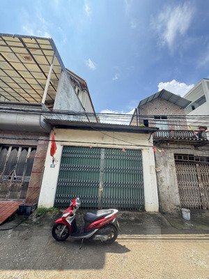 an khánh bán đất tặng nhà cấp 1 sẵn ở nhà đầy đủ phòng ngủ bếp khách 107m siêu rộng đường oto cửa