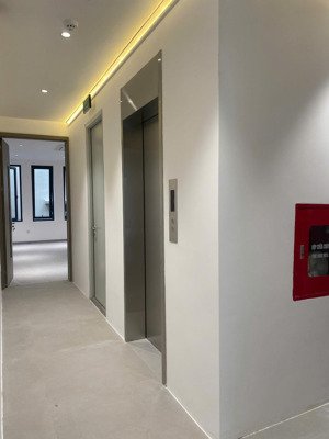 chính chủ cho thuê tòa nhà tại duy tân, cầu giấy, hà nội 740m2, 17 tầng, mặt tiền 20m,lh 