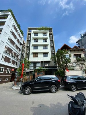 bán tòa văn phòng 10 tầng ngã tư nguyễn trãi, thanh xuân , lô góc 2 mặt tiền, dt 200m , giá 54.5 tỷ